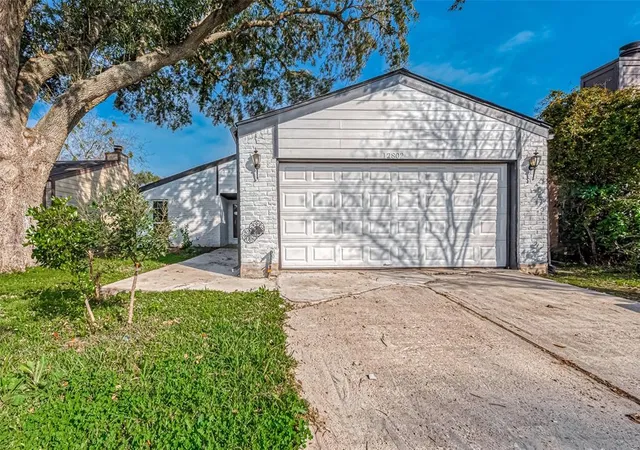 Single family home for sale at 20821 Sonsite Doune Dr, Houston, TX 77082 | MLS# 41800332 | Listing updated on 2025-08-18