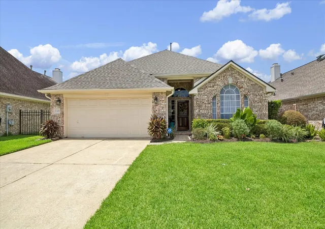 1st image of 12418 Rutgers Park Ct, Houston, TX 77058 | MLS# 79184680