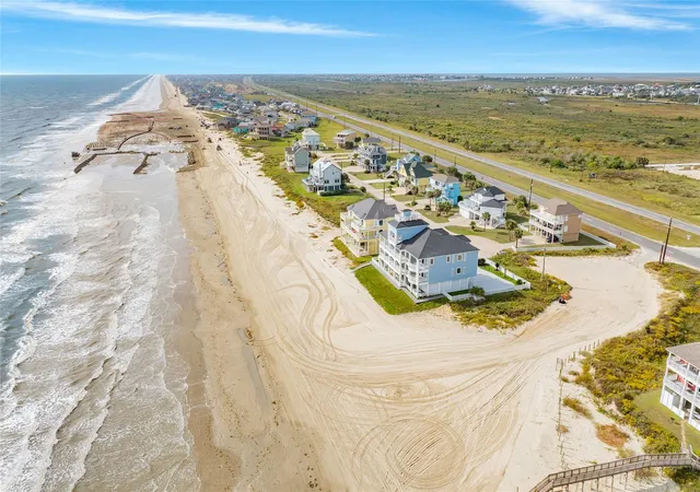 3rd image of 12207 Hershey Bch, Galveston, TX 77554 | MLS# 98310113