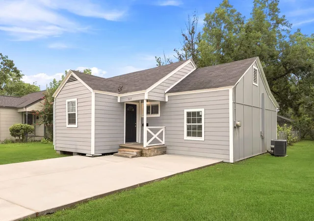 Photo 3 of Sale Pending at 509 Ward Rd, Baytown, TX 77520 | MLS# 91542758 | Listing updated on 2026-09-06