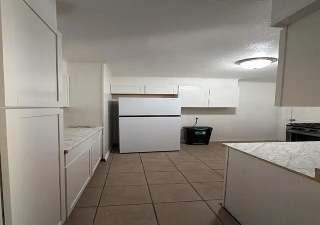 4th image of 1050 Boyd St, Beaumont, TX 77705 | MLS# 48101191