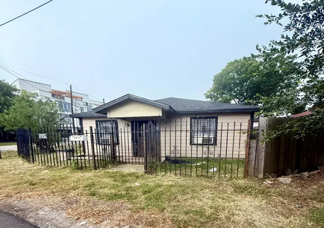 6th image of 2714 Gray St, Houston, TX 77004 | MLS# 75049052