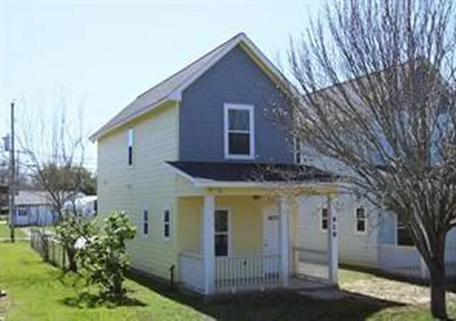 Homes for sale in Freeport, TX | 919 N Avenue C, Freeport, TX 77541 | MLS# 48672817