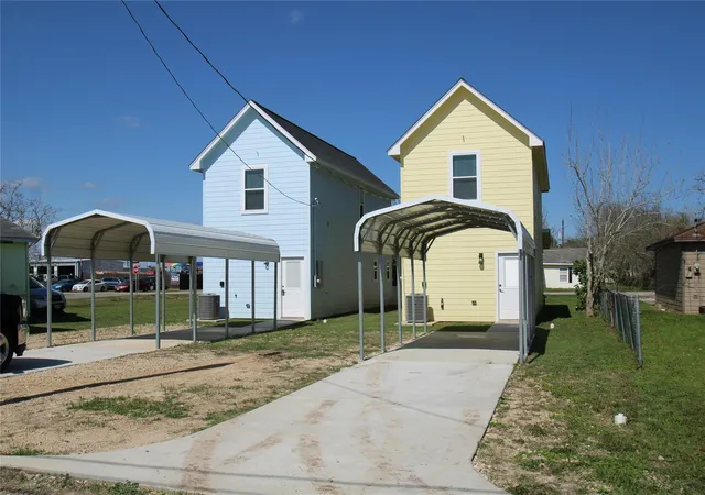 Homes for sale in Freeport, TX | 919 N Avenue C, Freeport, TX 77541 | MLS# 48672817