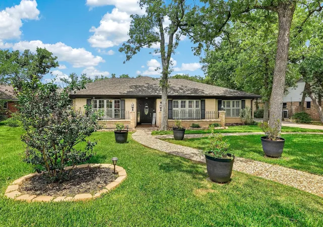 1st image of 1022 Rose Cir, College Station, TX 77840 | MLS# 33818594