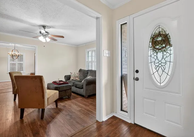 2nd image of 1022 Rose Cir, College Station, TX 77840 | MLS# 33818594