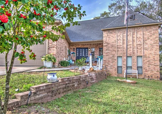 Homes for sale in Conroe, TX | 52 Cherry Hill Dr, Conroe, TX 77304 | MLS# 19280305
