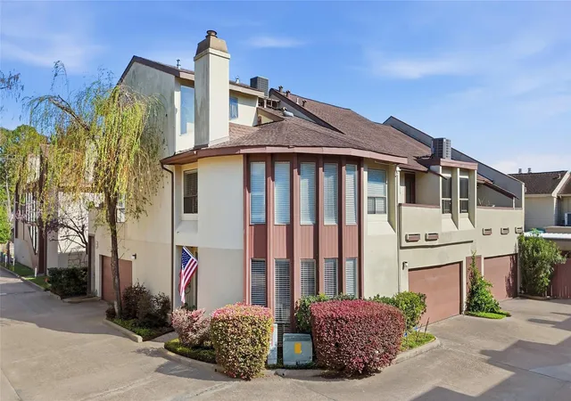 2nd image of 2409 Bering Dr #21, Houston, TX 77057 | MLS# 87574510
