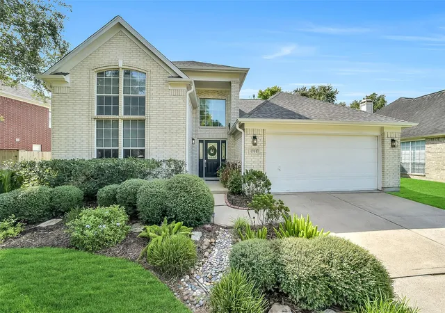 Photo 1 of Single family home for sale at 6702 Springcrest Dr, Sugar Land, TX 77479 | MLS# 24083311 | Listing updated on 2026-09-04