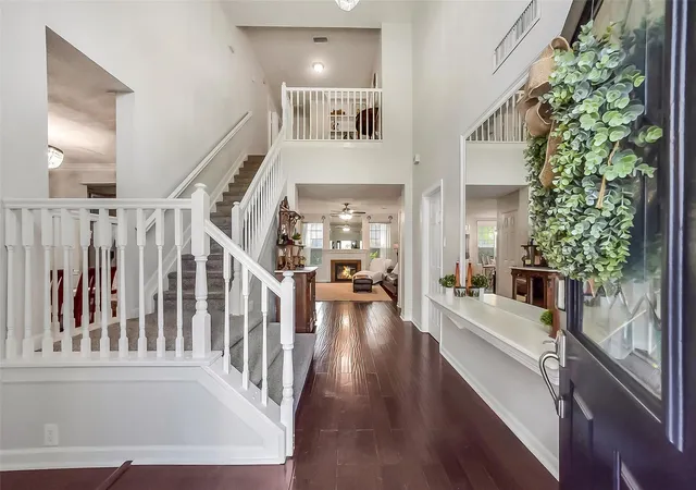 Photo 3 of Single family home for sale at 6702 Springcrest Dr, Sugar Land, TX 77479 | MLS# 24083311 | Listing updated on 2026-09-04