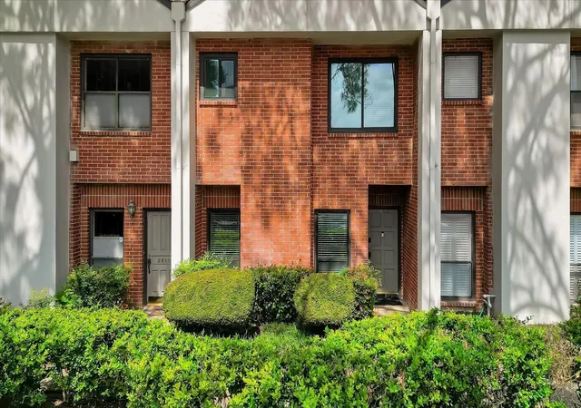 Photo 1 of Sale Pending at 2608 Bering Dr #2608, Houston, TX 77057 | MLS# 35546014 | Listing updated on 2026-09-07