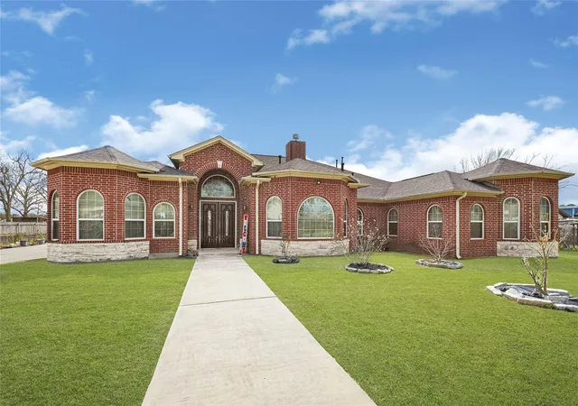 Photo 2 of Single family home for sale at 6519 Breen Dr, Houston, TX 77086 | MLS# 45347767 | Listing updated on 2026-05-16