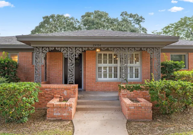 2nd image of 2404 Marguerite St, Bay City, TX 77414 | MLS# 16816286