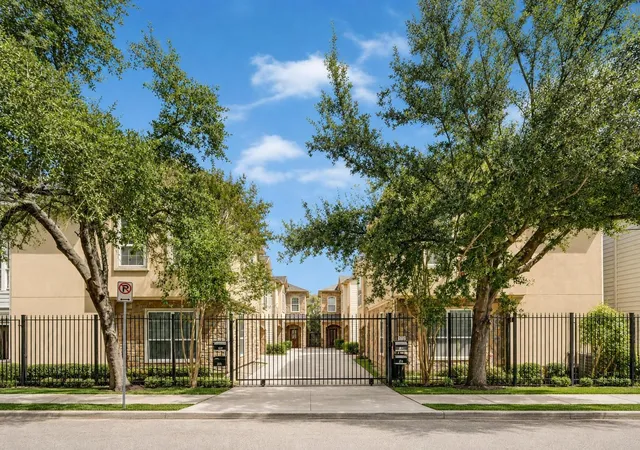 2nd image of 5712 Cornish St #2B, Houston, TX 77007 | MLS# 95353745