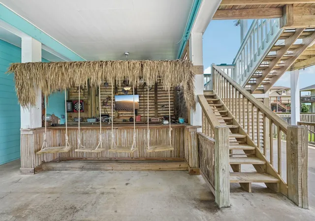 Homes for sale in Crystal Beach, TX | 977 Bahama Dr, Crystal Beach, TX 77650 | MLS# 55834644