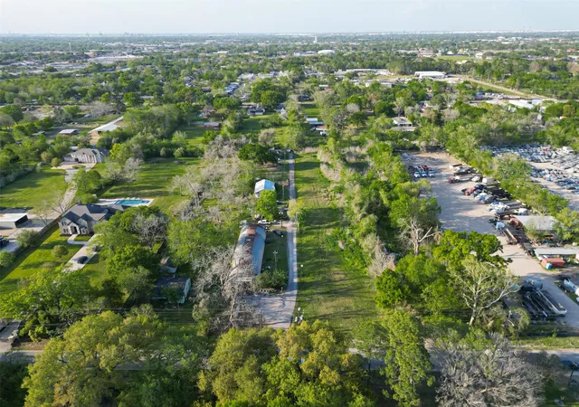 2nd image of 729 Crenshaw Rd, Pasadena, TX 77504 | MLS# 61820406