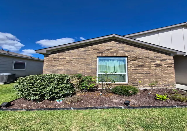 Photo 3 of Single family home for sale at 3731 Kaylee Rd, Conroe, TX 77306 | MLS# 53154458 | Listing updated on 2026-06-21
