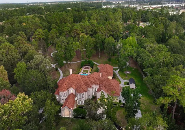 2nd image of 23508 Twin Oaks Dr, Spring, TX 77389 | MLS# 48755759