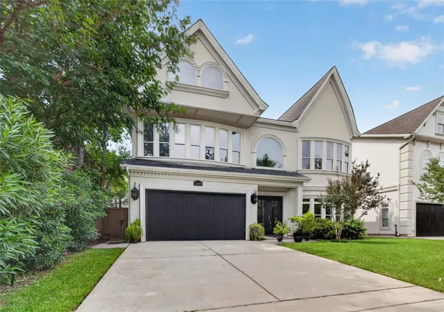 Photo 2 of Mansion for sale at 2318 Bellefontaine St, Houston, TX 77030 | MLS# 67546730 | Listing updated on 2026-08-27