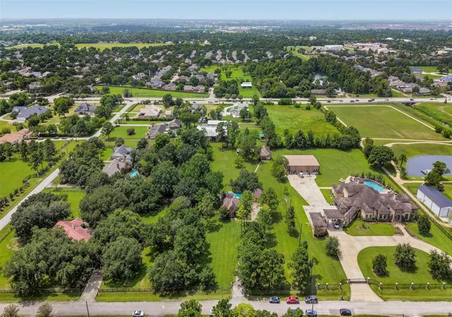 2nd image of 3602 Buckholt St, Pearland, TX 77581 | MLS# 37905730