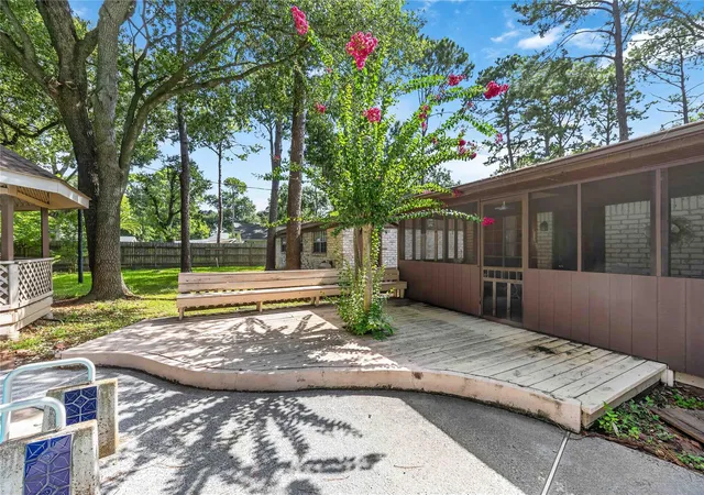 Photo 4 of Single family home for sale at 10110 Rolke Rd, Houston, TX 77099 | MLS# 61341627 | Listing updated on 2026-08-26
