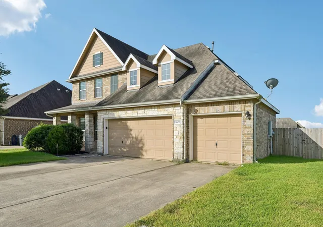Photo 3 of Single family home for sale at 9619 Indian Trl, Baytown, TX 77523 | MLS# 16983017 | Listing updated on 2026-09-20