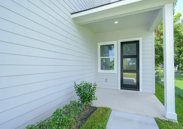 4th image of 7938 Kenton St, Houston, TX 77028 | MLS# 81008318