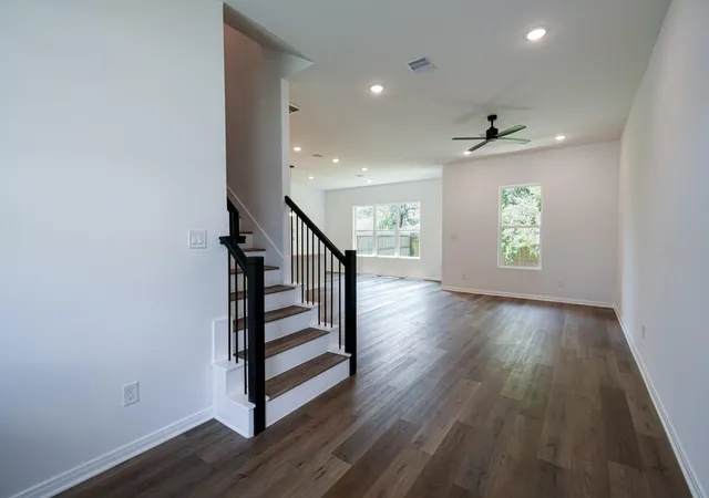 5th image of 7938 Kenton St, Houston, TX 77028 | MLS# 81008318