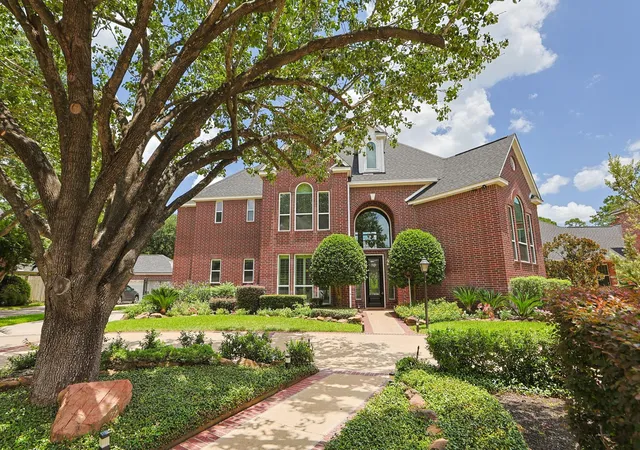 Photo 1 of Sale Pending at 14122 Champion Village Dr, Houston, TX 77069 | MLS# 49591643 | Listing updated on 2026-09-03