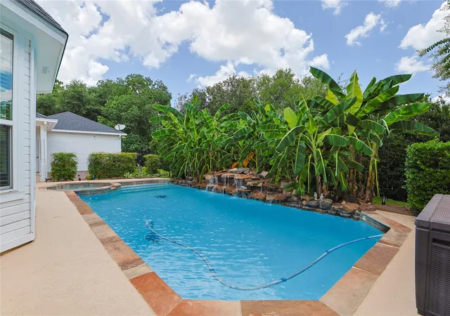 Photo 2 of Sale Pending at 14122 Champion Village Dr, Houston, TX 77069 | MLS# 49591643 | Listing updated on 2026-09-03