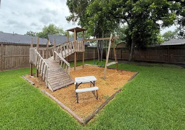 Homes for sale in Friendswood, TX | 5110 Tashkent Dr, Friendswood, TX 77546 | MLS# 17506040