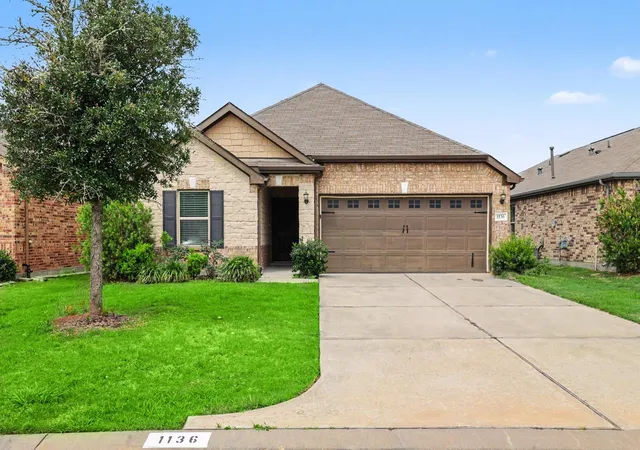 Photo 1 of Single family home for sale at 1136 Littleton Ct, Conroe, TX 77304 | MLS# 38898471 | Listing updated on 2026-09-10
