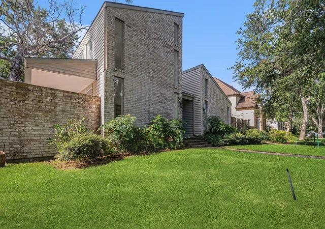 Photo 3 of Single family home for sale at 4334 Lake Grv Dr, Seabrook, TX 77586 | MLS# 26302227 | Listing updated on 2026-07-24