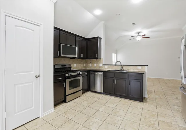 5th image of 12910 Taper Reach Dr, Tomball, TX 77377 | MLS# 51939261
