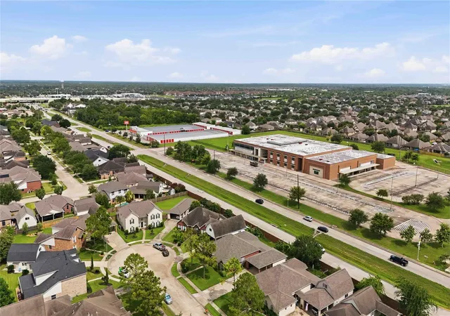 37th image of 11406 Kay Ln, Pearland, TX 77584 | MLS# 20330380