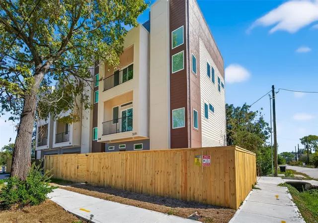 3rd image of 3315 Nettleton St, Houston, TX 77004 | MLS# 48831599