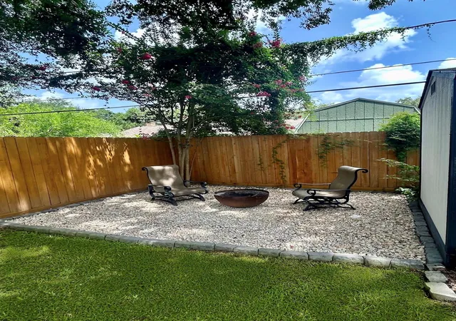 Photo 3 of Single family home for sale at 4406 Benning Dr, Houston, TX 77035 | MLS# 26128464 | Listing updated on 2026-09-15