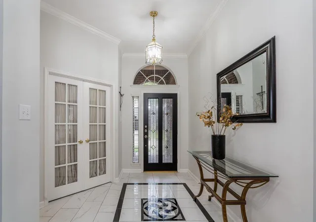 Photo 3 of Single family home for sale at 1211 Campton Ct, Houston, TX 77055 | MLS# 59621305 | Listing updated on 2026-07-15