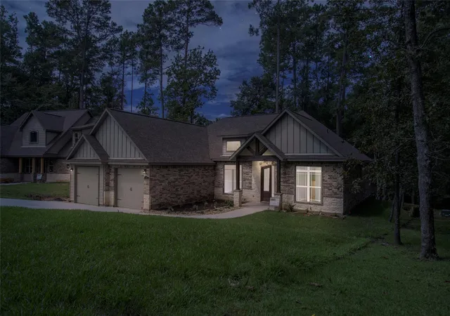 2nd image of 811 Overbrook Dr, Huntsville, TX 77340 | MLS# 95468247