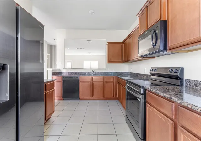 Photo 3 of Single family home for sale at 11002 Hillside Crk Dr, Humble, TX 77396 | MLS# 23210088 | Listing updated on 2026-08-25