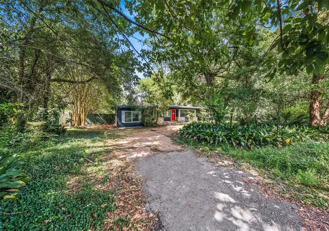 4th image of 2360 Gladys St, Beaumont, TX 77702 | MLS# 25673630