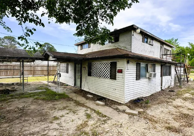 3rd image of 207 S 5Th St, Highlands, TX 77562 | MLS# 44726927