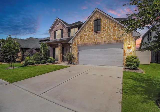 Photo 3 of Single family home for sale at 24906 Lakecrest Park Dr, Katy, TX 77493 | MLS# 10157147 | Listing updated on 2026-07-31