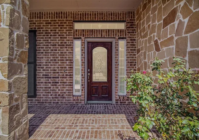 Photo 4 of Single family home for sale at 24906 Lakecrest Park Dr, Katy, TX 77493 | MLS# 10157147 | Listing updated on 2026-07-31