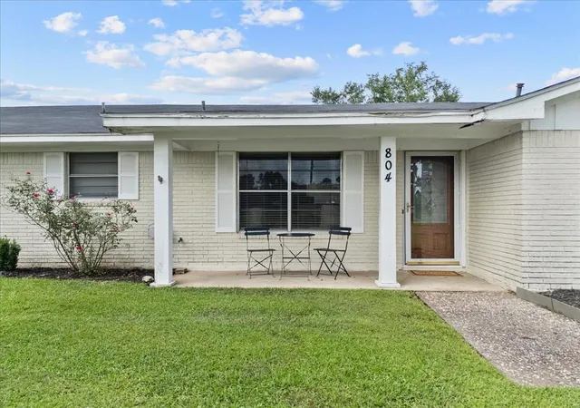 Homes for sale in Anahuac, TX | 804 Otter Rd, Anahuac, TX 77514 | MLS# 77976791