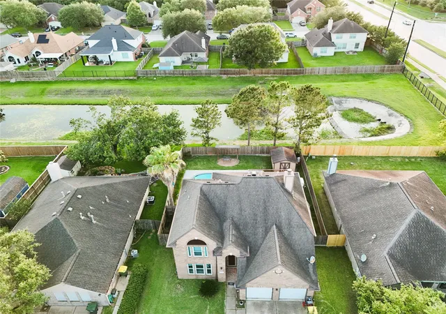 Photo 2 of Single family home for sale at 3504 Whitestone Dr, Pearland, TX 77584 | MLS# 65067942 | Listing updated on 2026-07-30