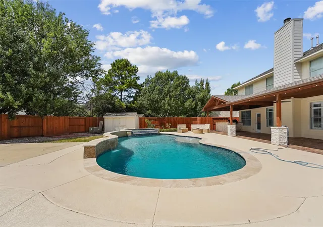 Photo 4 of Single family home for sale at 2322 Meadow Briar Dr, Sugar Land, TX 77498 | MLS# 68883892 | Listing updated on 2026-09-17