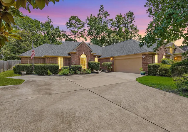 1st image of 529 Stephen F Austin Dr, Conroe, TX 77302 | MLS# 80359371