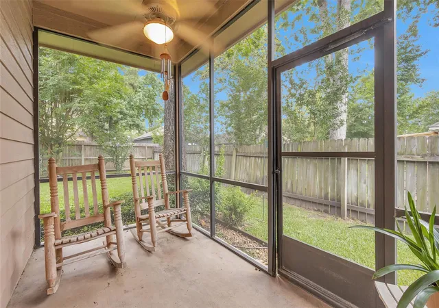 37th image of 529 Stephen F Austin Dr, Conroe, TX 77302 | MLS# 80359371