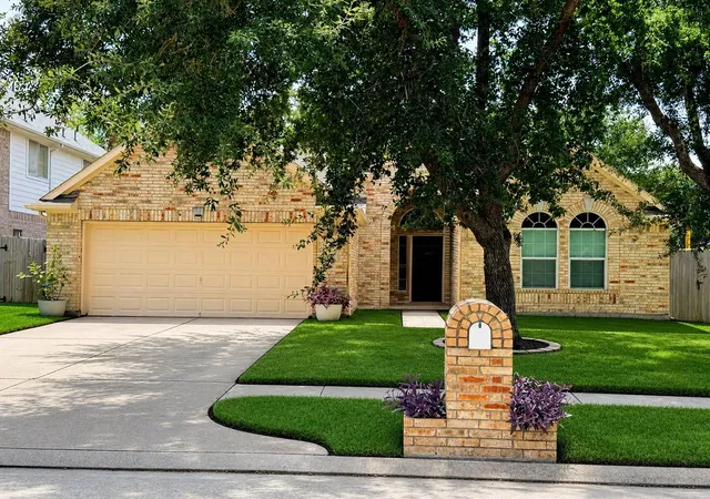 Photo 3 of Sale Pending at 19535 Tuscola Ln, Katy, TX 77449 | MLS# 3086017 | Listing updated on 2026-09-17